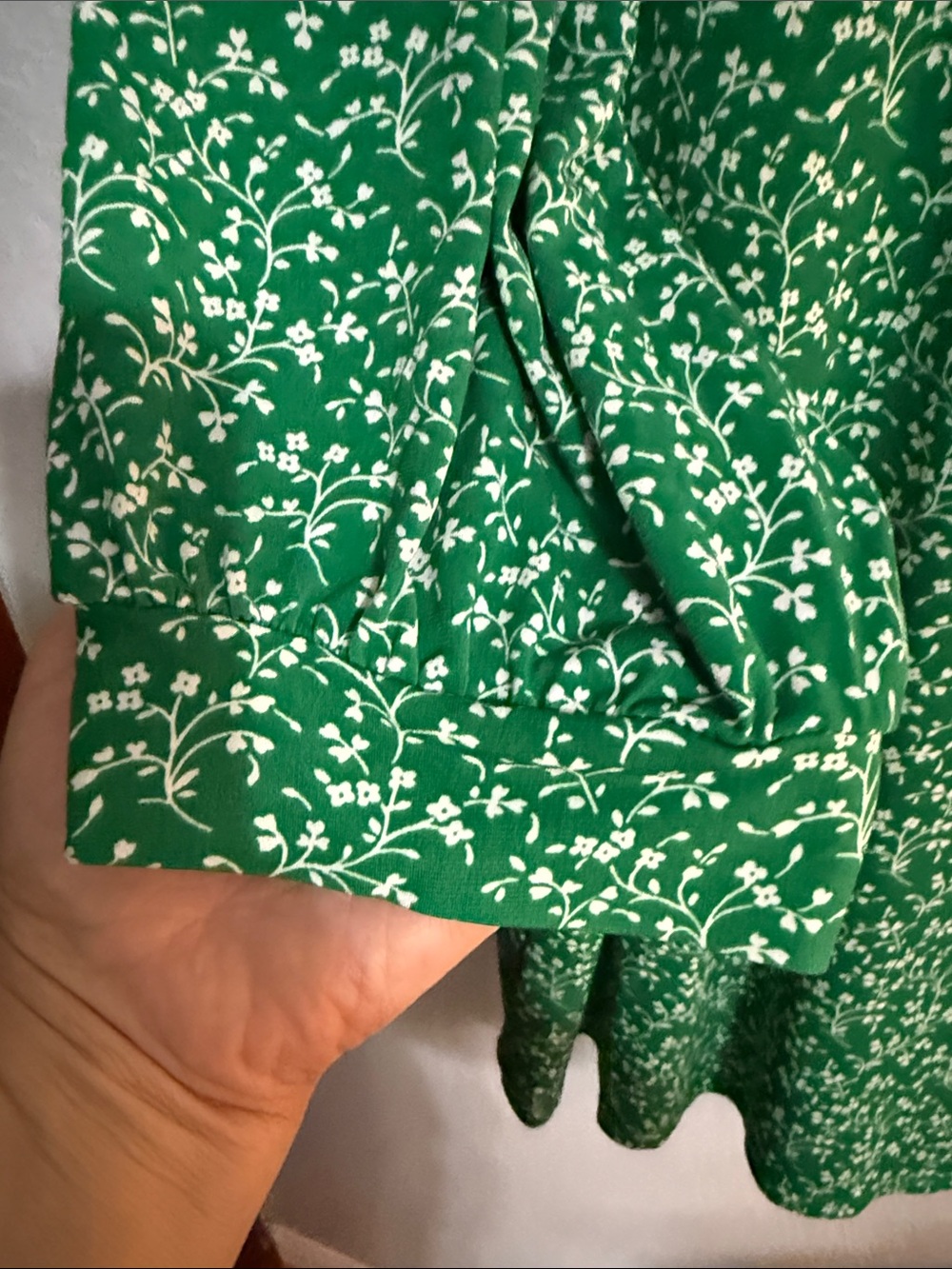 CeCe Green Floral Scoop Neck Short Sleeve Top - Picture 3 of 4